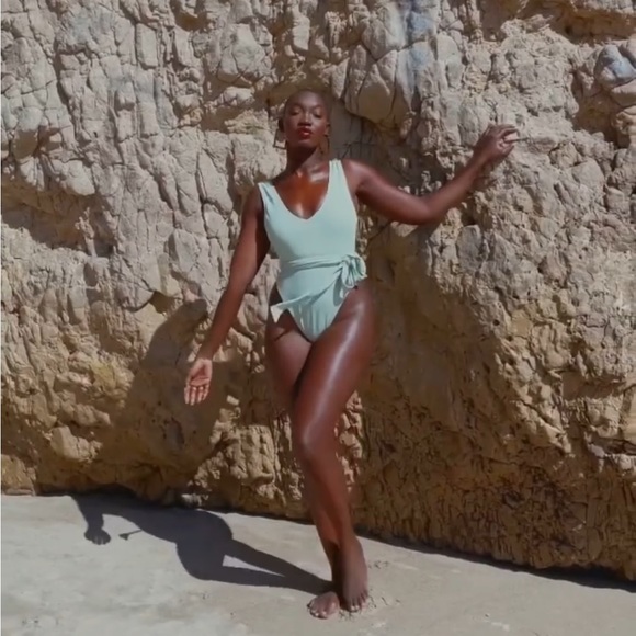 Toluca Artemis One-Piece Swimsuit - Picture 7 of 8